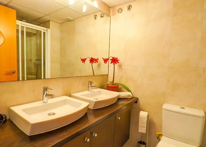 Portman Duplex By Hello Homes