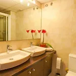 Portman Duplex By Hello Homes
